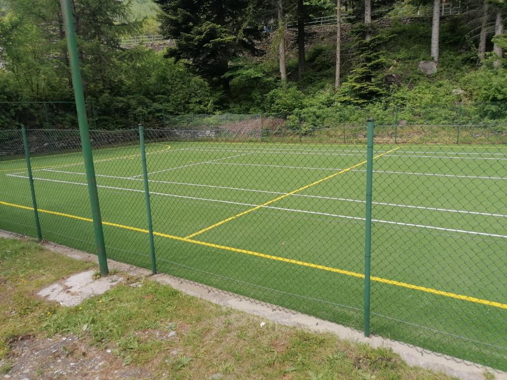 Tenis a/nebo squash v ubytování Ca ad Me Pare Alloggio con terrazza panoramica solarium nebo okolí