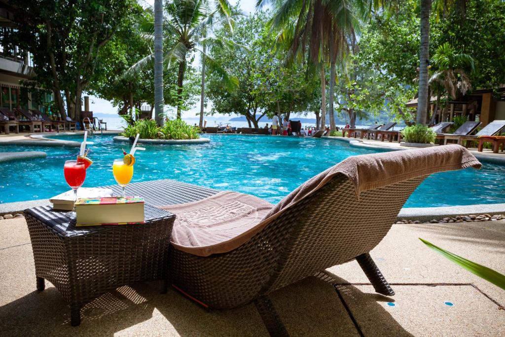 Bazén v ubytování Sand Sea Resort Railay Beach nebo v jeho okolí