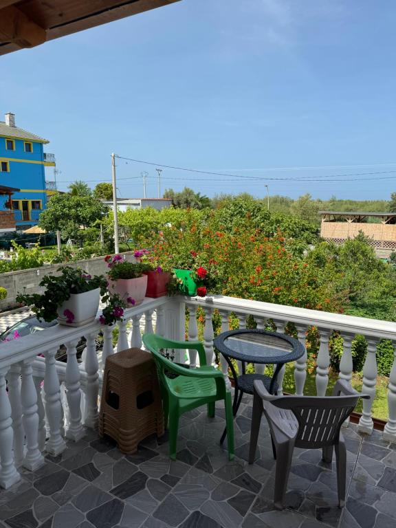 Balkón nebo terasa v ubytování Holiday House