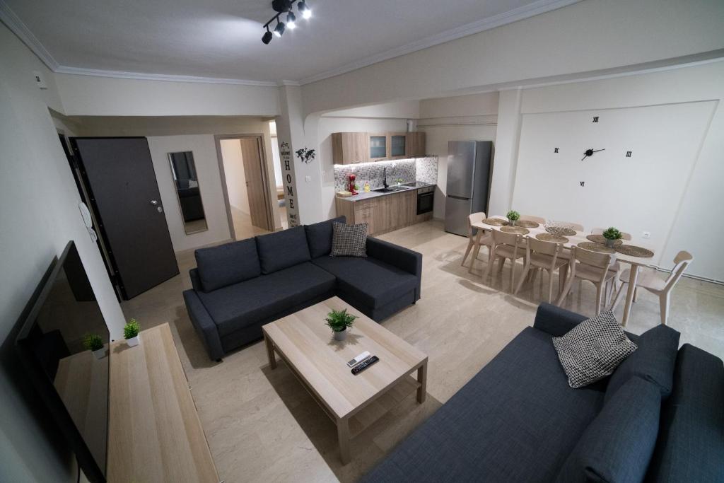 Χώρος καθιστικού στο MarkopoulosApartmentGrand