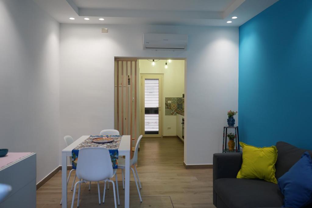 TorrediGaffe Home, una casa nella piazzetta del borgo a due passi dal mare - Casa De Dos Dormitorios