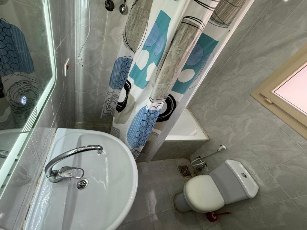 Kép Brand New Renovated Cheerful 3-bedroom Villa With 6 Pools FAMILY ONLY- Perla Marina Kilo 85 szállásáról El Alameinben a galériában