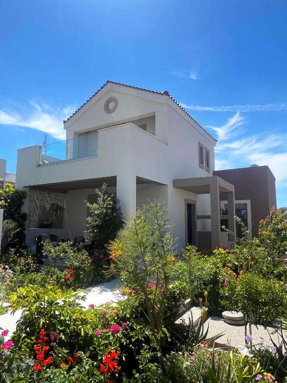 Easy Living 1 & 2, Kos Town (updated prices 2026)