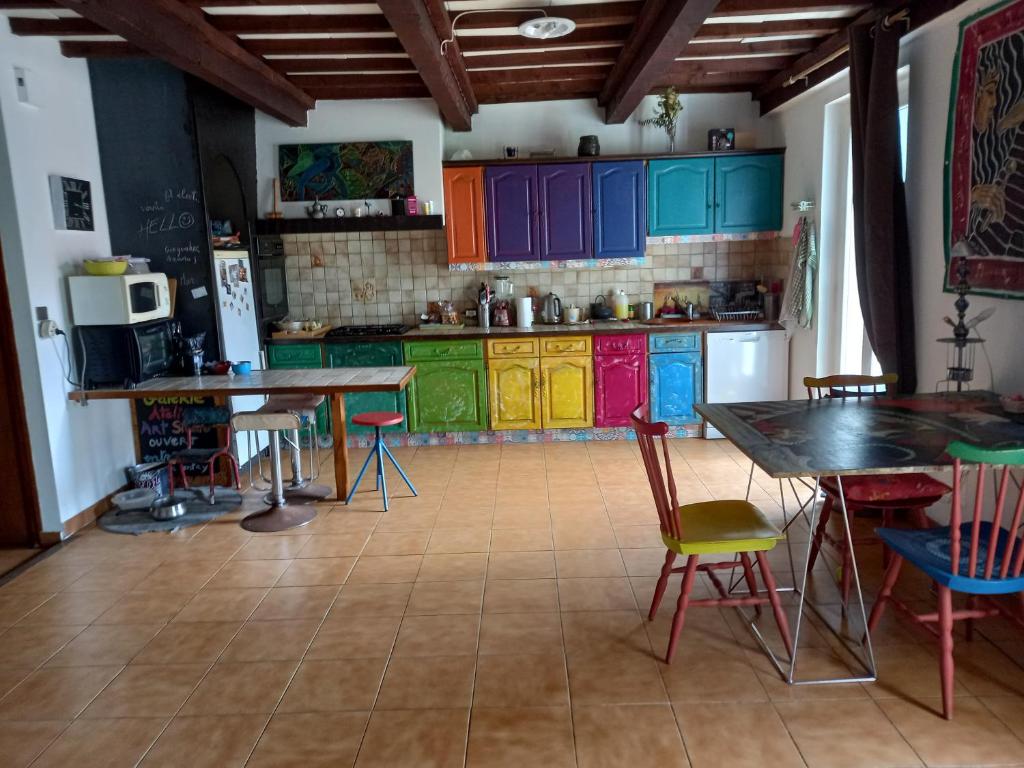 Η κουζίνα ή μικρή κουζίνα στο Chambre d'hôte