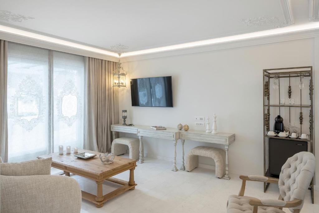 Saint John Hotel Villas & Spa - 3