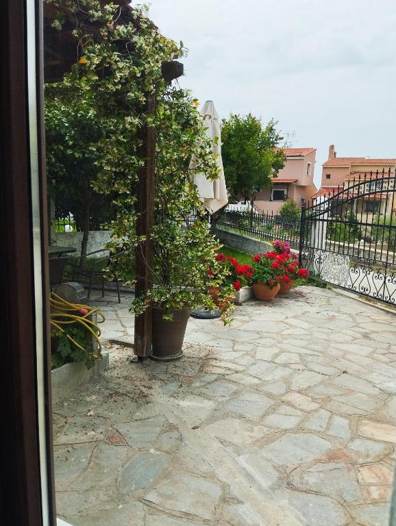 Ogród w obiekcie Ermionis home