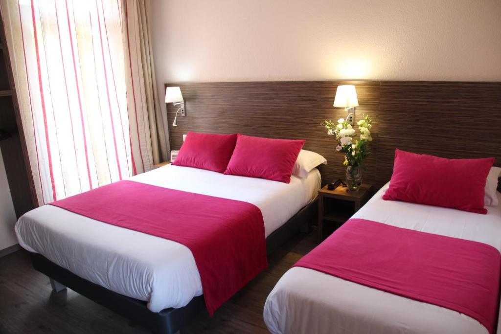Hotel Menton Riviera - Chambre Triple (1 Lit Double + 1 Lit Simple)