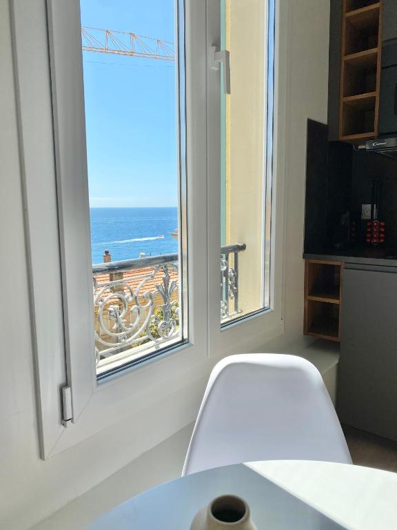 Nespecifikovaný výhled na moře nebo výhled na moře při pohledu z apartmánu