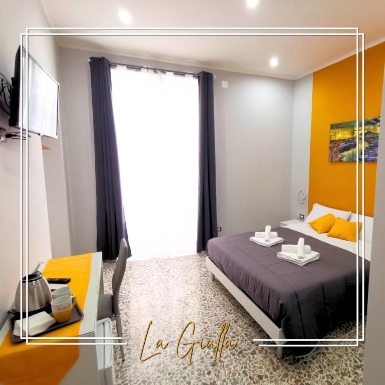 EMME Napoli - Double Room With Private Bathroom