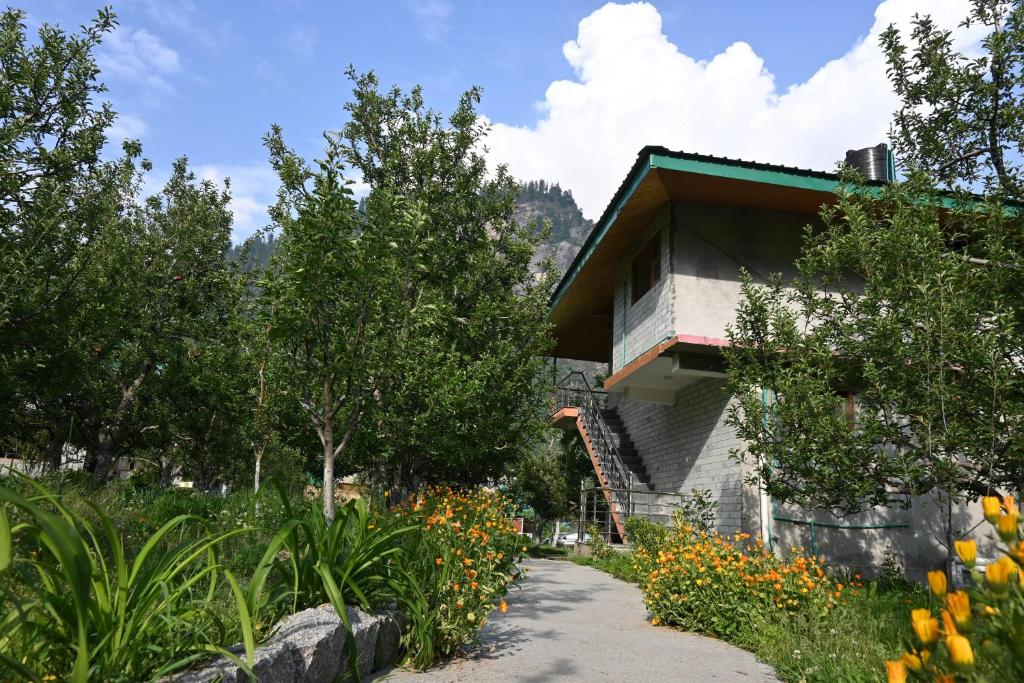 Photo from Cascade Mountain Retreat Manali in Manāli, Himachal Pradesh, India