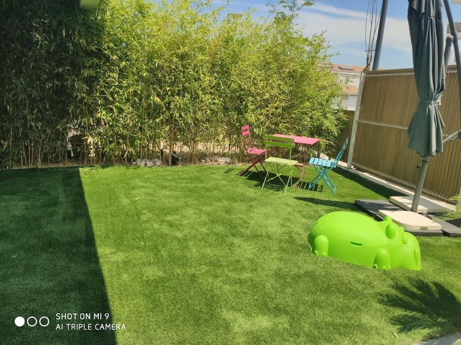 Superbe rez de jardin à 10 minutes des plages - Housity