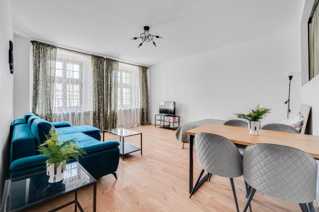 Rynek 3 Main Market Square - 2