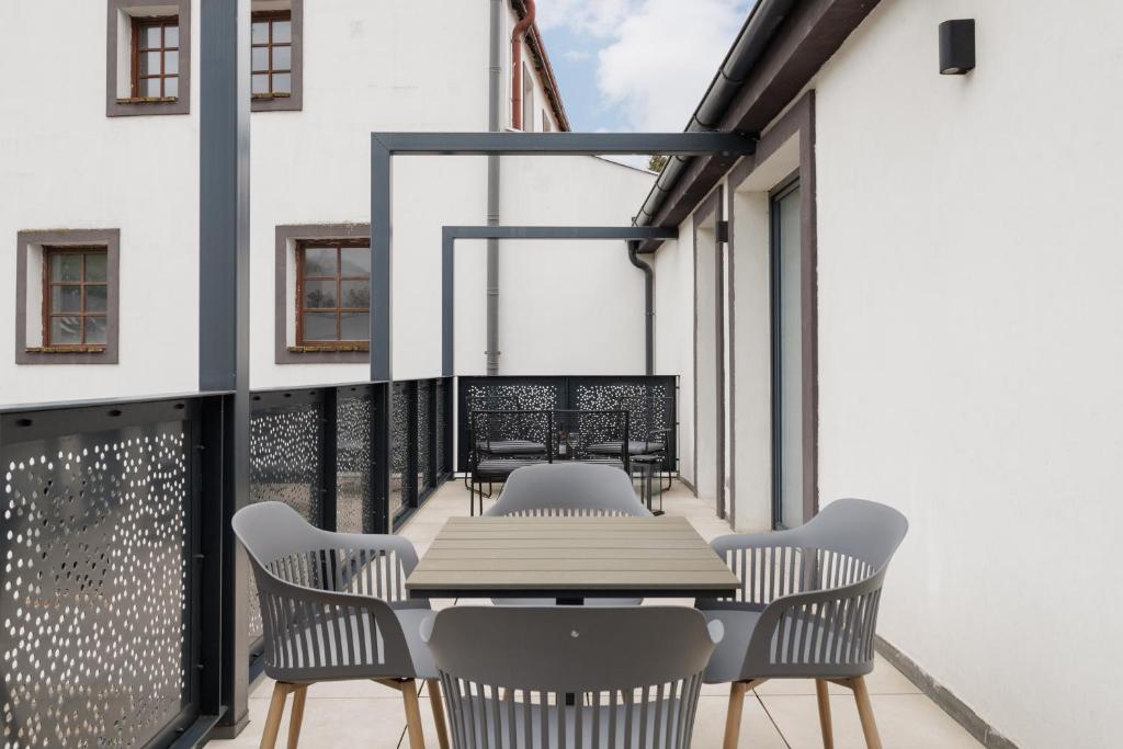 River Apartments - 11