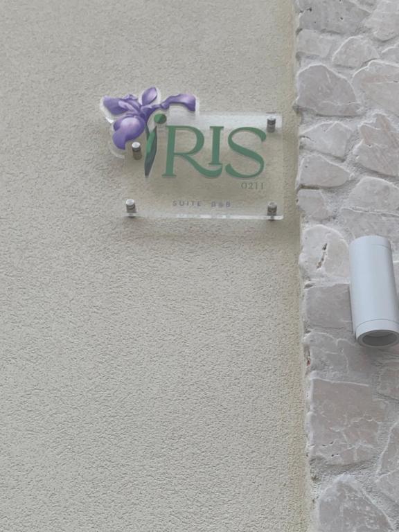 Certifikát, hodnocení, plakát nebo jiný dokument vystavený v ubytování Suite iris0211