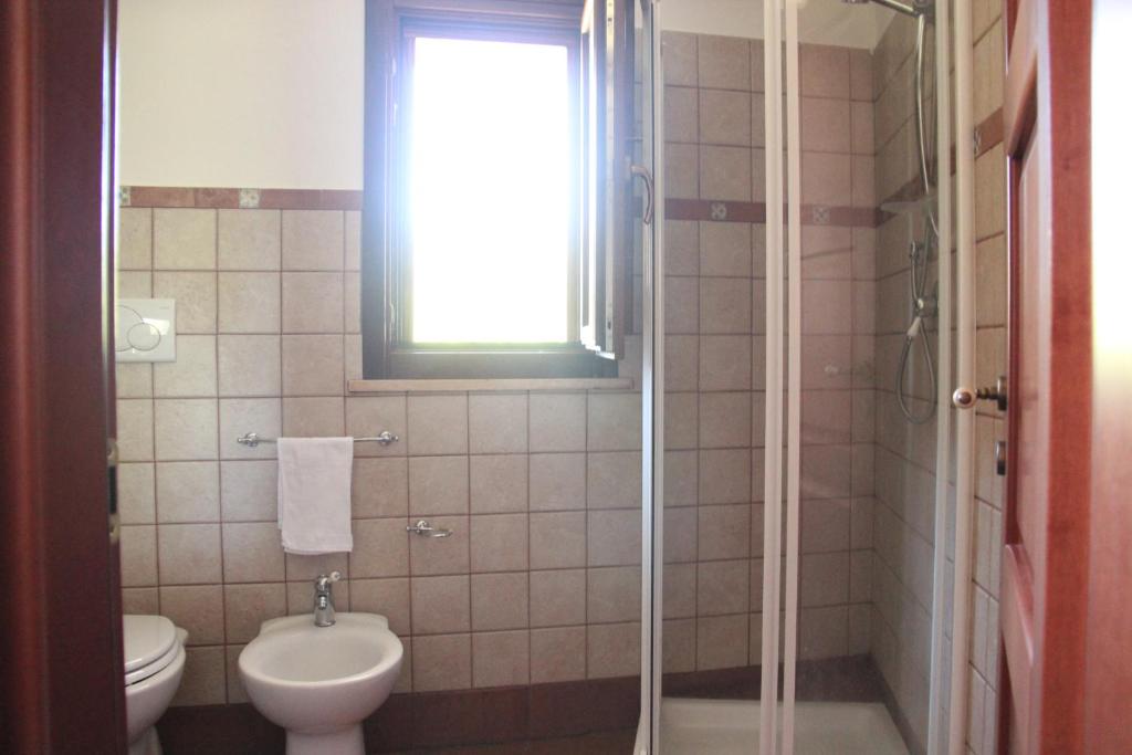 Agriturismo Borgo Levante - Triple Room With Terrace