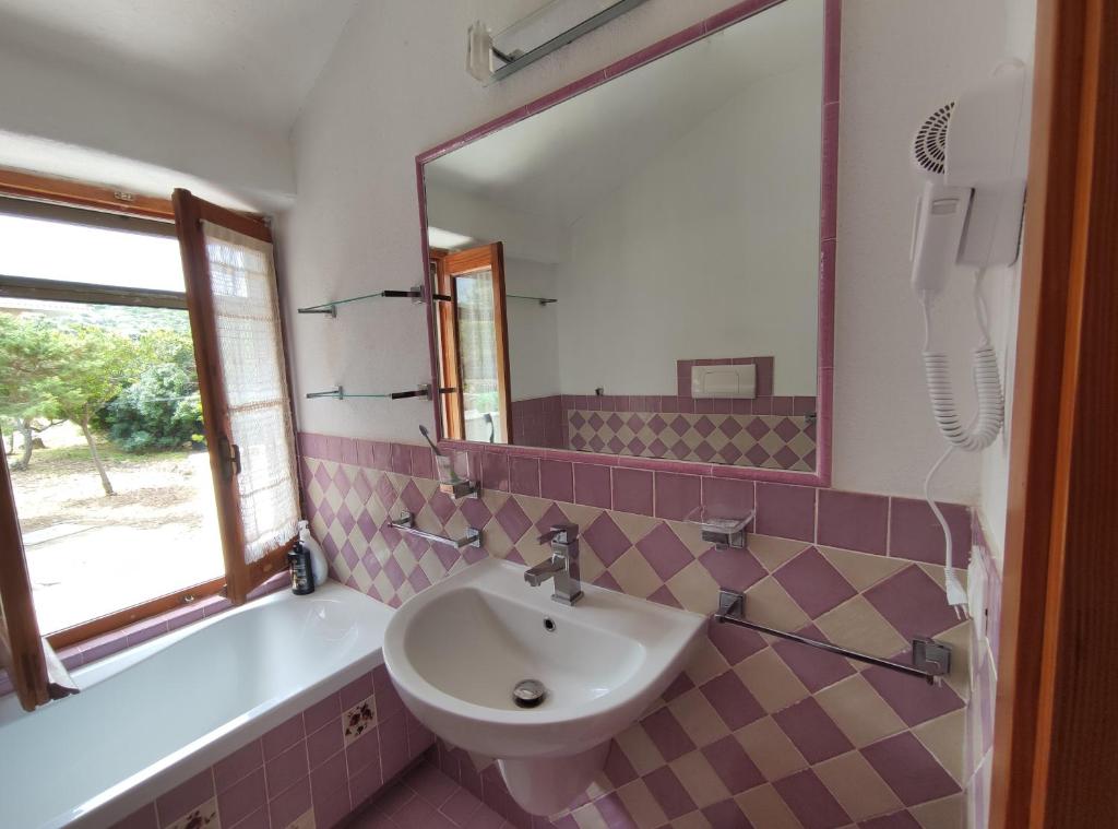 Zdjęcie z galerii obiektu Villa Lu Nibbaru w mieście Aglientu