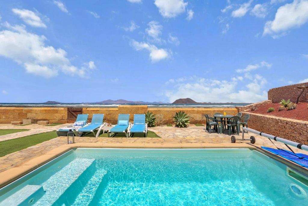 Villa el Castillito Beachfront Villa