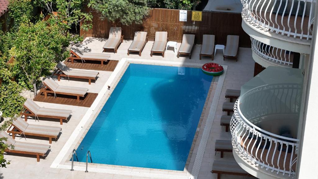Bazén v ubytování Marika Apart Hotel nebo v jeho okolí
