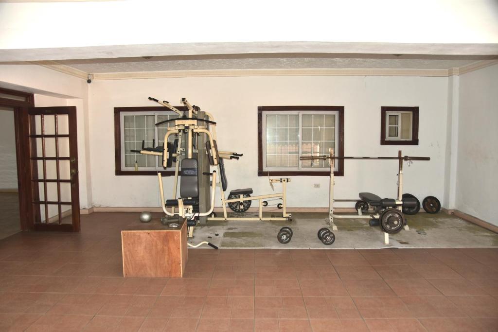Fitness centrum a/nebo fitness zařízení v ubytování Embassy deluxe 2