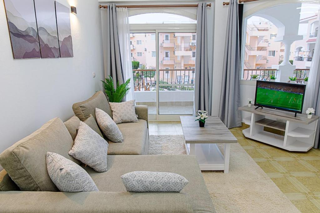 TV a/nebo společenská místnost v ubytování Egyptian Experience Resort