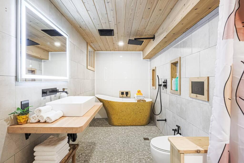 多伦多Spa Oasis in Toronto's Heart-Free Parking! and Pet Friendly的相册照片