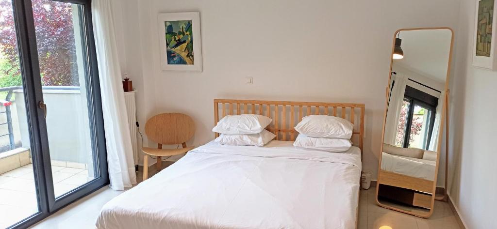 Posteľ alebo postele v izbe v ubytovaní Grand Getaway Suite 300mts from the Beach