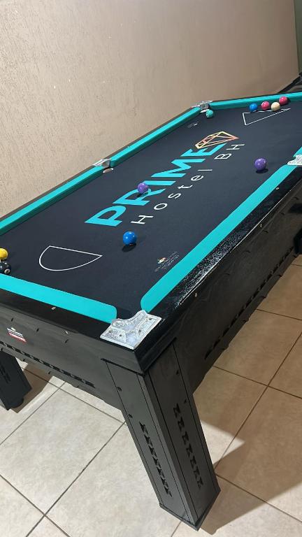 Biliár nebo kulečník v ubytování Prime Hostel BH