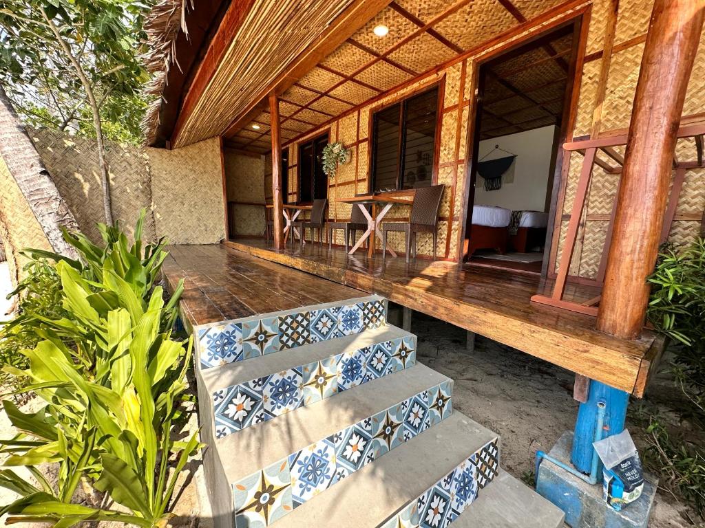 Balkón nebo terasa v ubytování Beach Huts El Nido