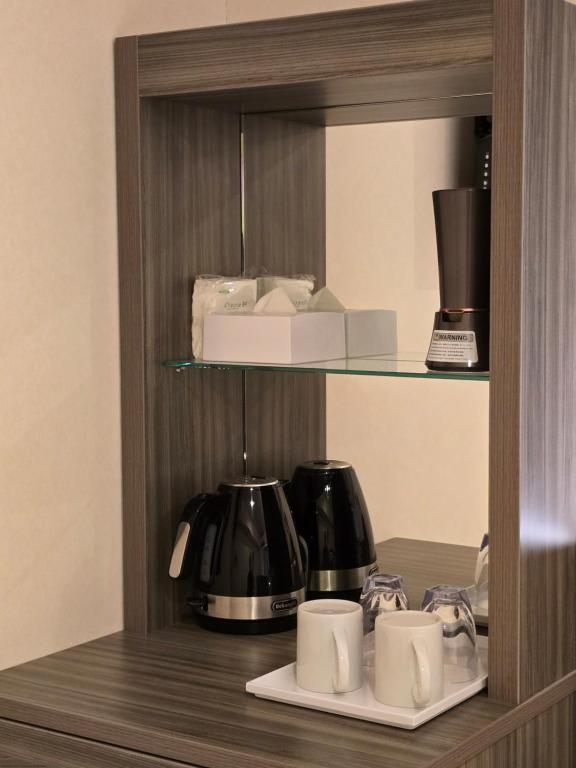 Příslušenství pro přípravu čaje a kávy v ubytování Hotel Japanesque Kyoto Station ZEQUU
