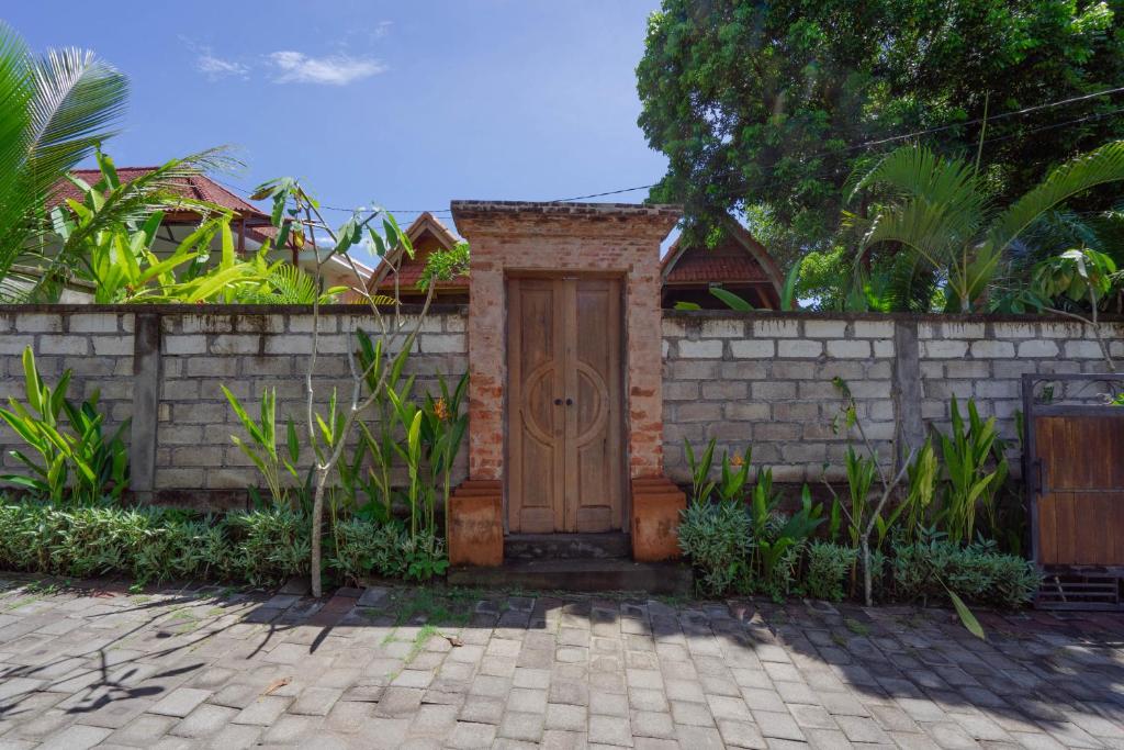 Zahrada ubytování Brisk Homestay Uluwatu RedPartner