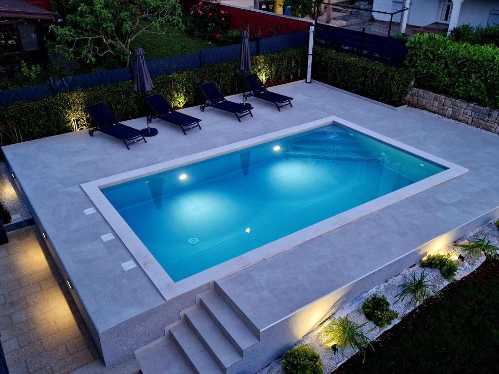 Πισίνα στο ή κοντά στο Apartmani Melanie