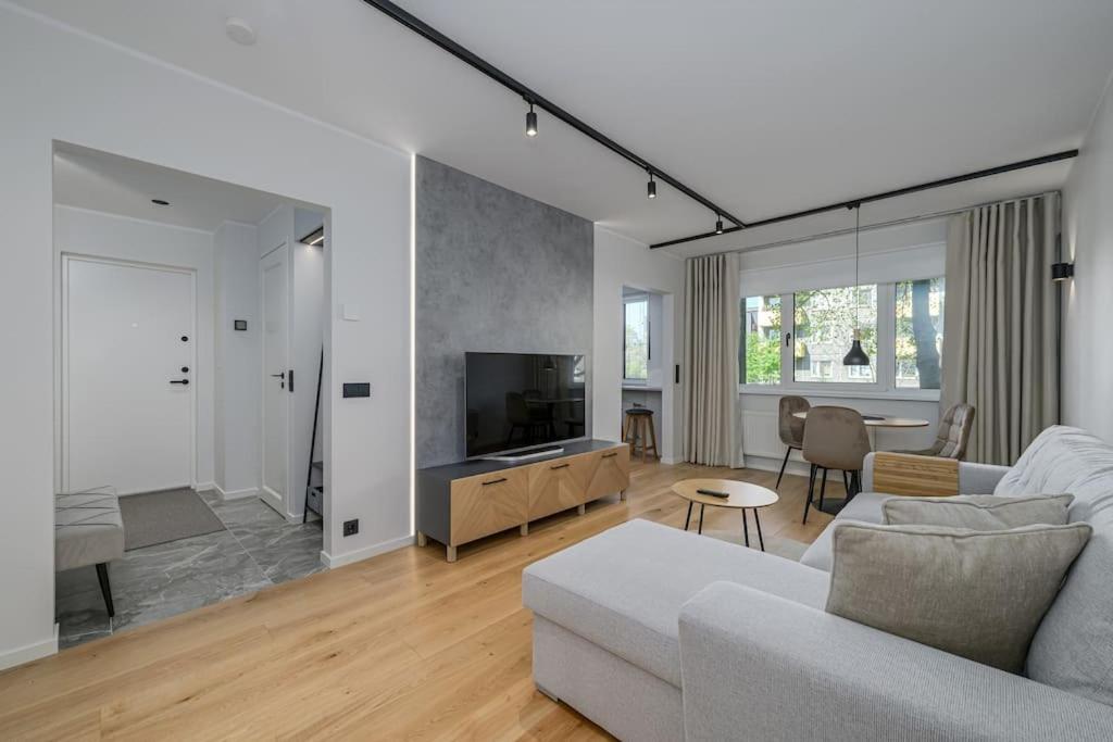New apartment near the airport, city center in Sikupilli photo