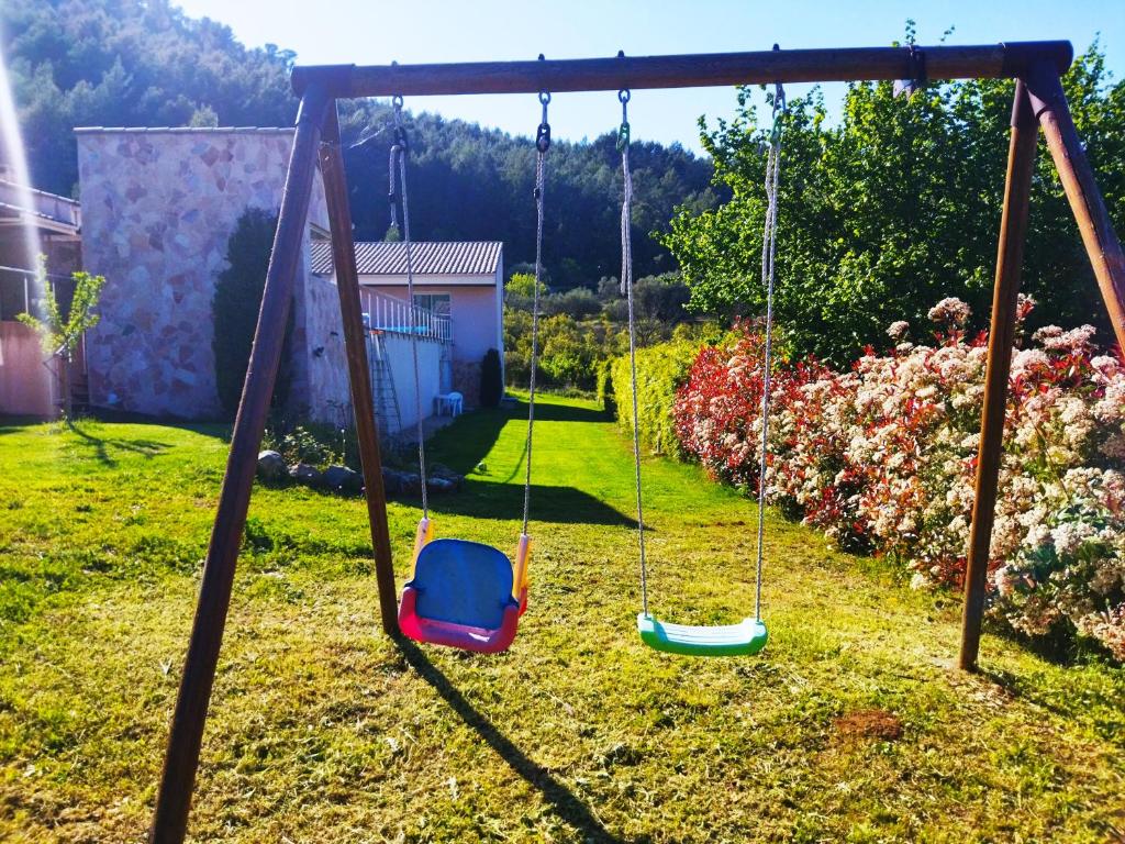 Herní místnost nebo prostor pro děti v ubytování Dans le Var bas de villa plain- pied sur grand jardin avec entrée séparée