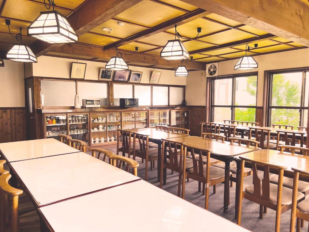 Restaurace v ubytování 古民家ホテル 結 YUWAI