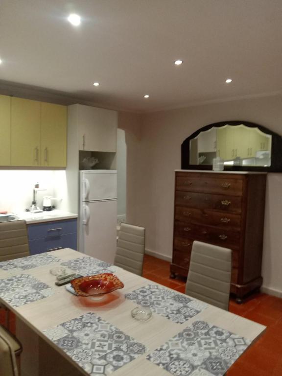 Kuchyň nebo kuchyňský kout v ubytování Menegis Apartment