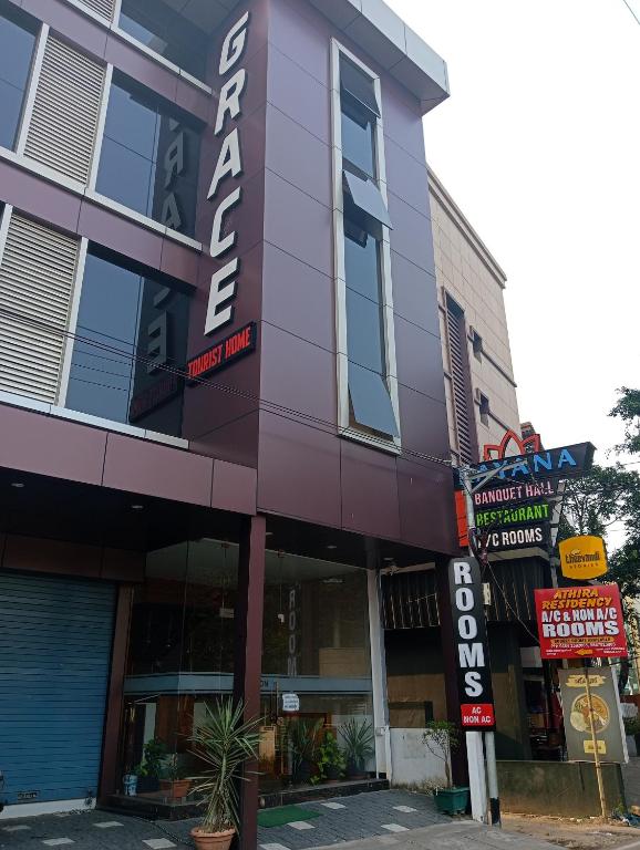 Budova, kde se kapslový hotel nachází