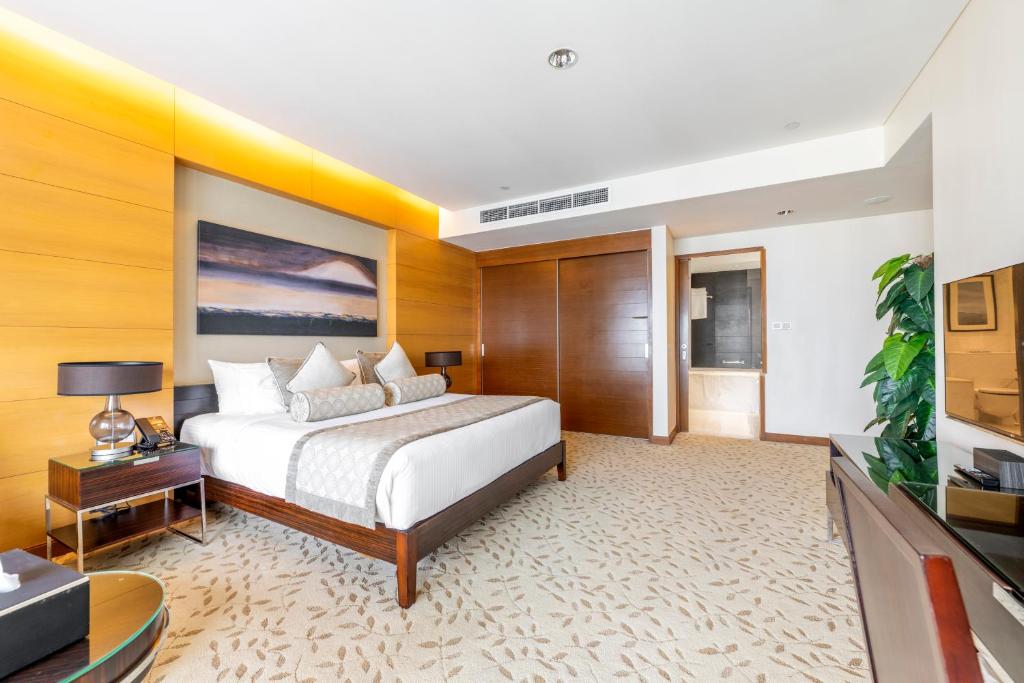 خیابان مد Emaar Residences، که قبلا آدرس دبی مال بود