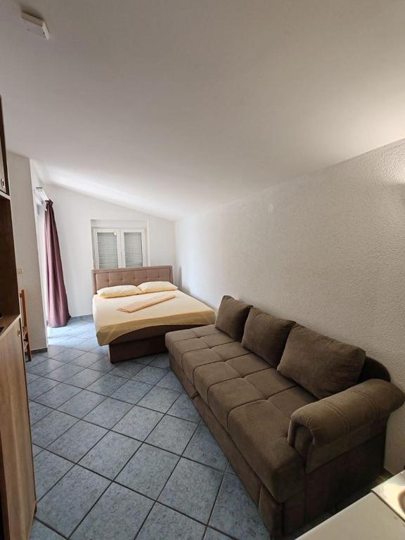 Posezení v ubytování Villa Raguž sa Privatnom plažom i Garažom