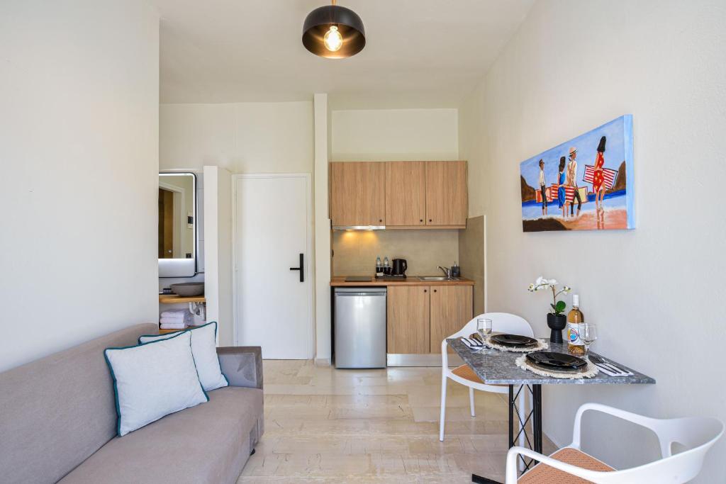 Eloque Simple living space - 6