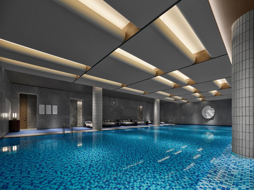 Bazén v ubytování Banyan Tree Suzhou Shishan nebo v jeho okolí