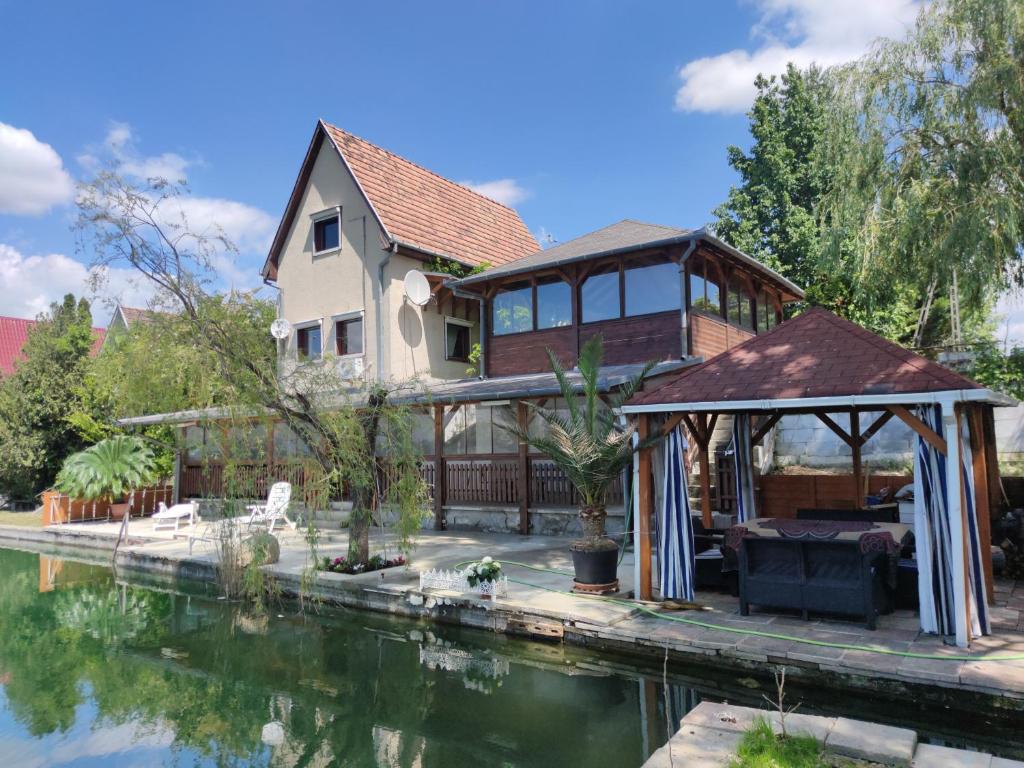 Romantic Lakeside Retreat - Nature Sport near Bp 2310 Szigetszentmiklós, Banyato kép - 1