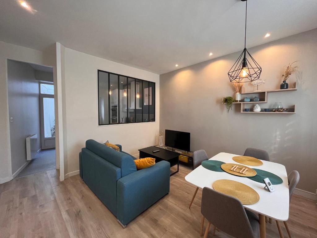 Posedenie v ubytovaní Maison 2 chambres avec cour privée, à 200m de la plage et proche commerces - Les Sables-d'Olonne - FR-1-197-557