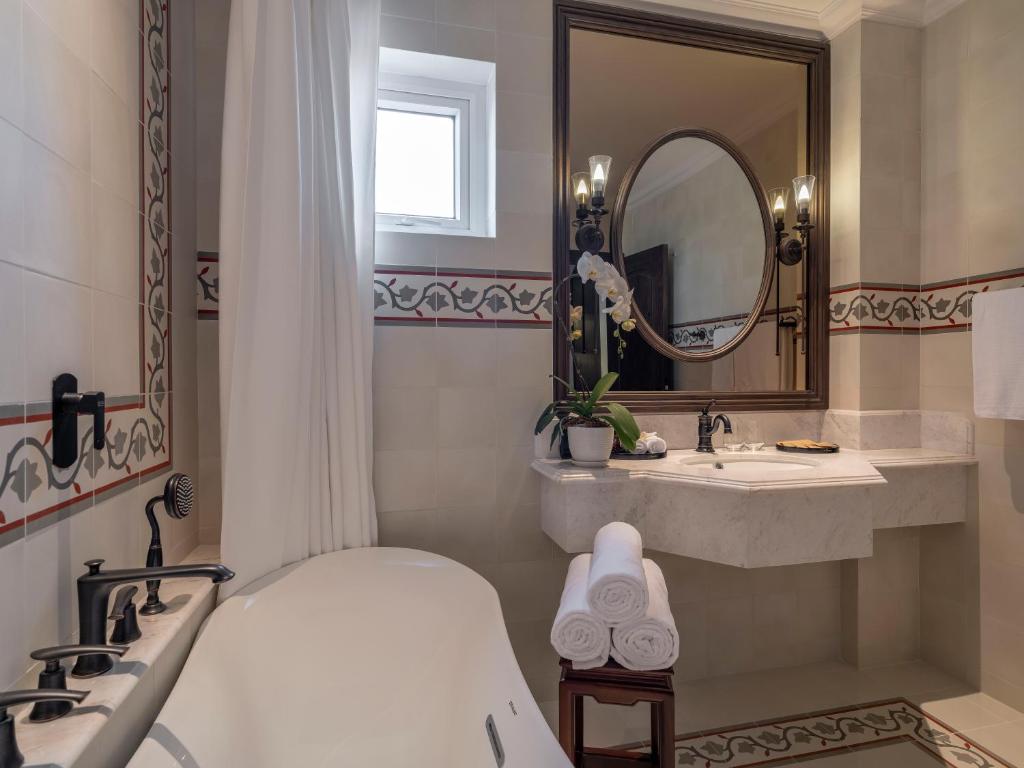 Phòng Deluxe Giường Đôi/2 Giường Đơn Có Ban Công