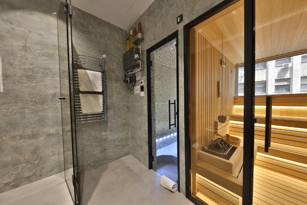 
One-Bedroom Apartment with Sauna and Hammam - Free Parking
