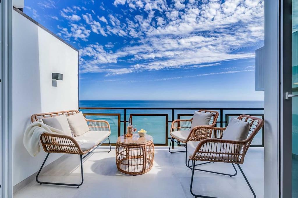 127-Stunning Beachfront Apartment in Benalmádena