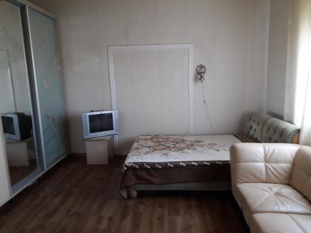Apartment Vishnevyj Pereulok 15 - Habitación Triple Clásica