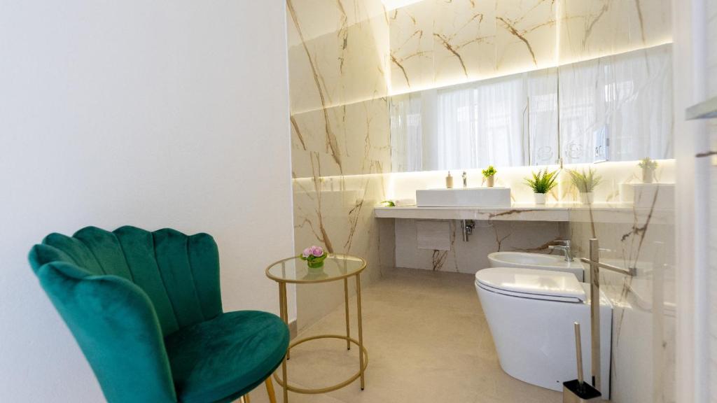 MAZZINI LUXURY JACUZZY SUITE Catania - 10