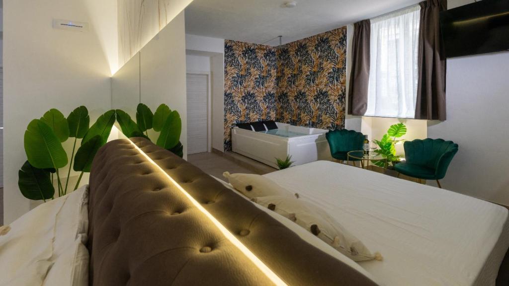 MAZZINI LUXURY JACUZZY SUITE Catania - 17