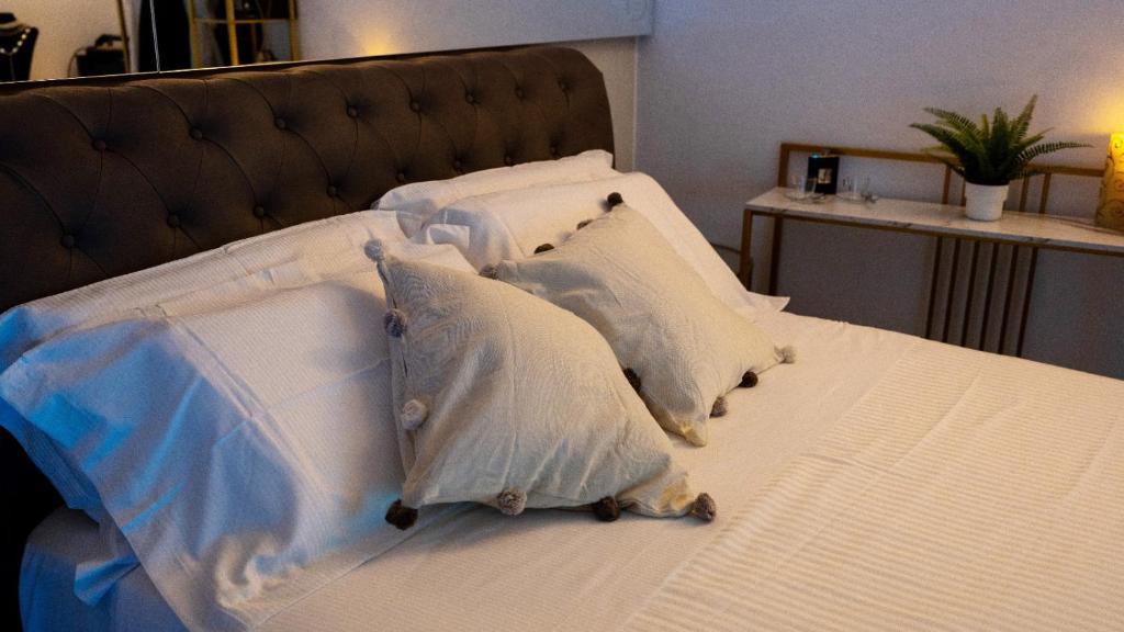 MAZZINI LUXURY JACUZZY SUITE Catania - 9