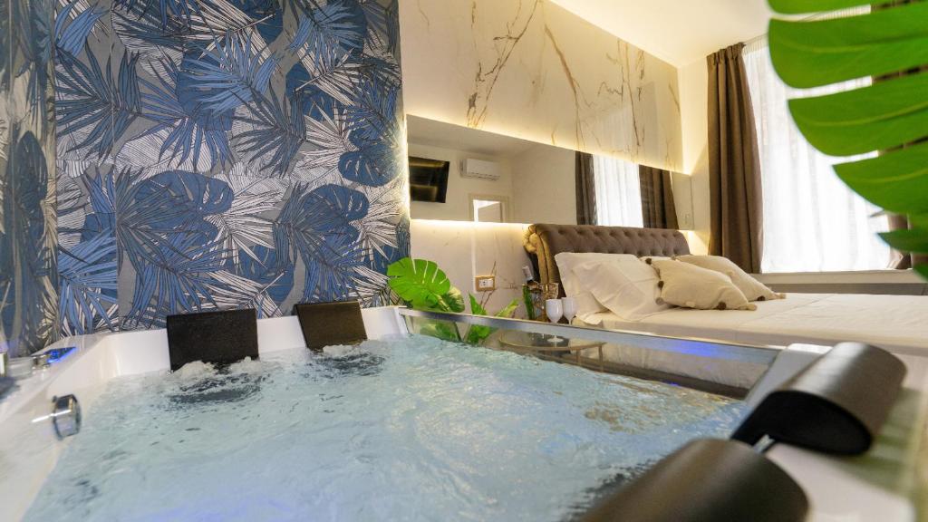 MAZZINI LUXURY JACUZZY SUITE Catania - 7